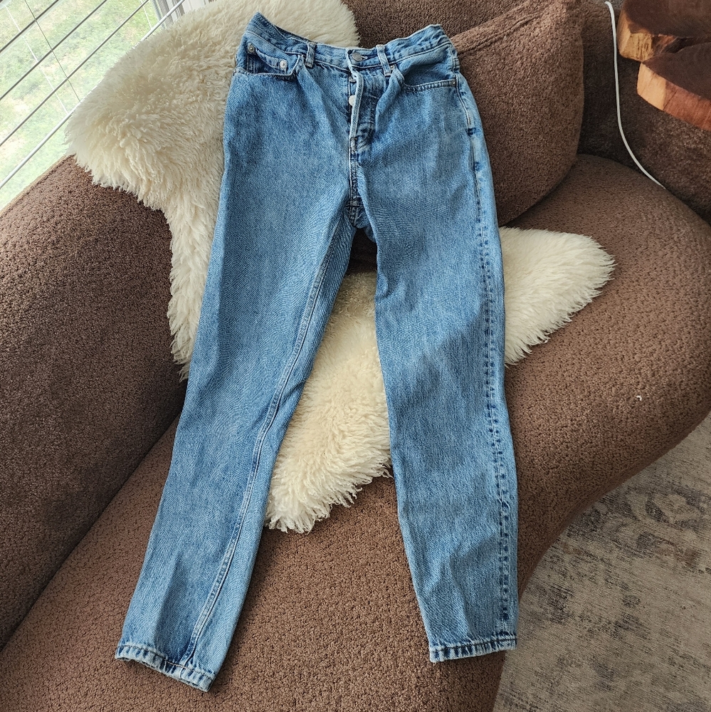 Everlane The 90s Cheeky Jean